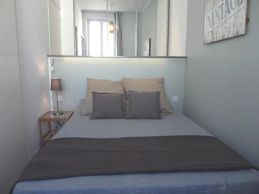 Moliere Apartment *