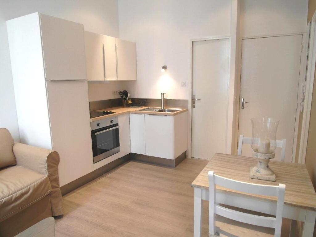 Apartment Moliere *